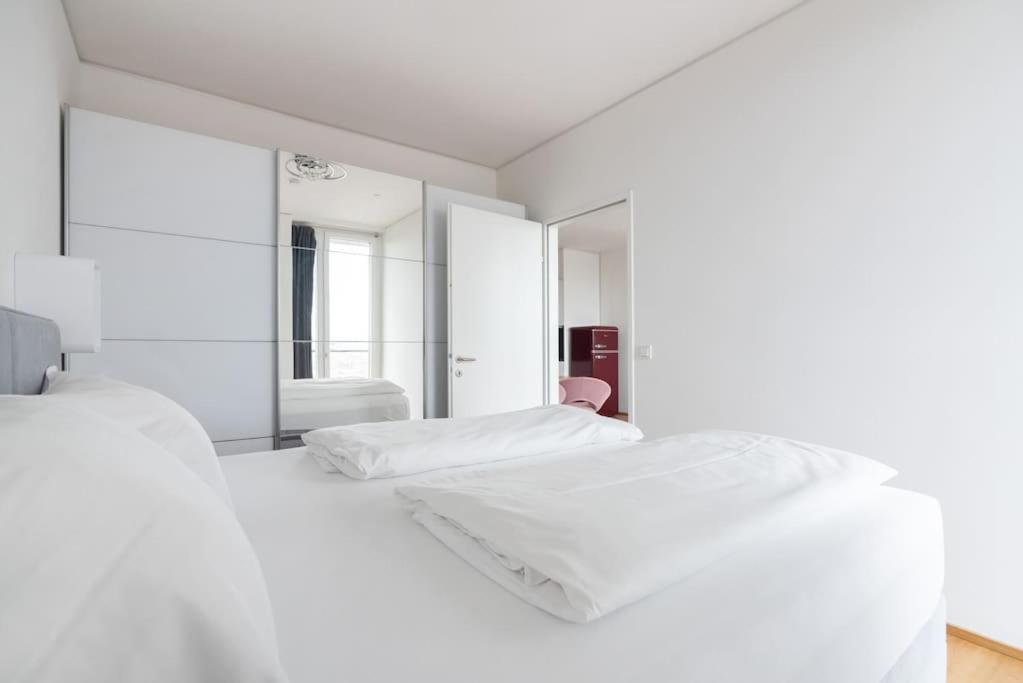 Hoch Hinaus, Neu Und Stilvoll Mit Pool Am Dach Vienna
